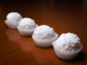 Ricette dolci San Valentino, palline al cocco