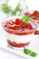 Ricette dolci San Valentino, mousse di yogurt e fragole