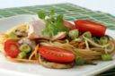 Primi piatti di pesce: Spaghetti con verdure e pescespada