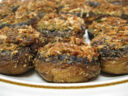 Funghi ripieni con salsiccia piccante