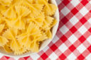 Ricette pasta fredda, le farfalle fantasia allo zafferano