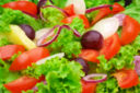Ricette estive veloci, insalata fantasia con ananas