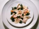 Insalata di mare con gamberi e seppie