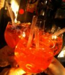 “La violenza da spritz low-cost” è il titolo più violento che io abbia mai letto
