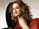 Che vino abbinare alla briscola? Facile, il pinot italiano di Drew Barrymore