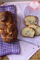 Pane in cassetta al latte e noci – Milk & walnut bread loaf