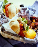 Picnic del Primo Maggio, il panino ideale con prosciutto cotto e verdure grigliate