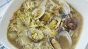 Zuppa Thai alle vongole con spaghetti di riso