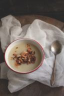 The Perfect Bite  : : ZUPPA DI CAVOLFIORE E MANDORLE