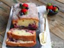 Plumcake fragole e mirtilli