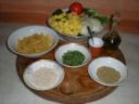 Minestra invernale con verdure, lenticchie, orzo e caserecce