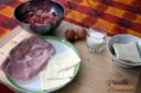 Polpettone della nonna ripieno con prosciutto cotto e sottiletta