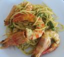 Spaghetti asparagi, pinoli e mazzancolle