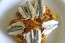 Spaghetti,caponata, gamberi e alici