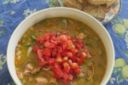 Zuppa di verdure estive, vongole veraci e polpo.