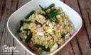 Insalata d’orzo estiva con fagiolini, uova e prosciutto e olio al curry