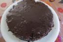 Torta di pere e mele glassata al cioccolato