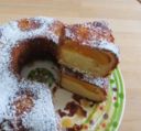 Ciambella alle pesche sciroppate