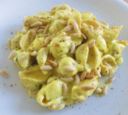 Conchiglie alla crema di formaggi, zafferano e pinoli