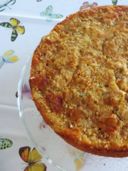 Torta di pesche, mela verde e basilico