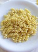 Fusilli ricotta, olio e pepe