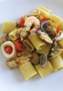 Mezze maniche ai frutti di mare