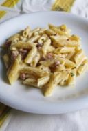 Pasta con salciccia e pecorino