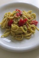 Linguine con patate, zucchine e speck