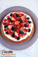 Torta allo yogurt con crema al lemon curd e frutti di bosco