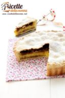 Crostata con crema e amaretti