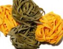 Paglia e fieno con crema di piselli