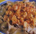 Stracci di castagne con ragù di coniglio