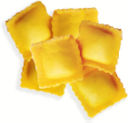 Ravioli con salsa ai quattro formaggi