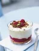 Tiramisù con lamponi e pistacchi