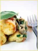 Gnocchi con zucchine e funghi