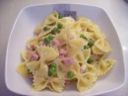 Farfalle prosciutto, panna e piselli