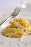 La ricetta migliore. Come fare la cacio e pepe mantecata e senza olio