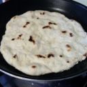 Pane Chapati, erbe e ventrigli di pollo. La ricetta a prova di costume