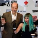 Lady Gaga. Il link all’asta in Giappone della tazza da tè con le sue labbra
