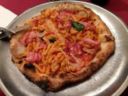 Pizza e pasta con fusilli, tortellini, carbonara. Orgia di carboidrati o troiaio?