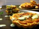 Quiche agli asparagi con crema di formaggio e curry