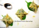 Ravioli di riso con gamberi e spinaci al vapore, aromatizzati al tè