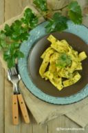 Pappardelle con pesto di vite di uva fragola