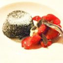 Sformato al cioccolato con fragole