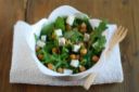 Insalata di rucola, ceci e feta