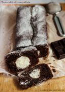 Plumcake al cacao, con cuore al cocco e pezzi di cioccolato fondente