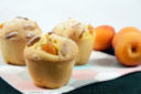 Muffin alle albicocche con pinoli