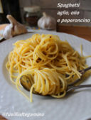 Spaghetti aglio, olio e peperoncino per il piatto di mezzanotte
