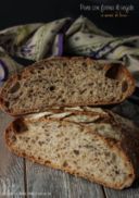 Pane con farina di segale e semi di lino