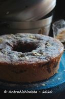 Ciambellone Bicolore con Scaglie di Cioccolato Bianco